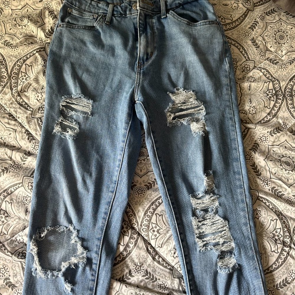 Levi's High Rise Skinny Ripped Jeans - Picture 2 of 3